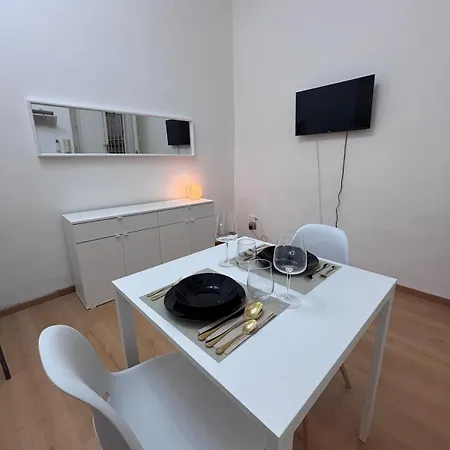 Golden - Un Piccolo Loft Nel Cuore Di *